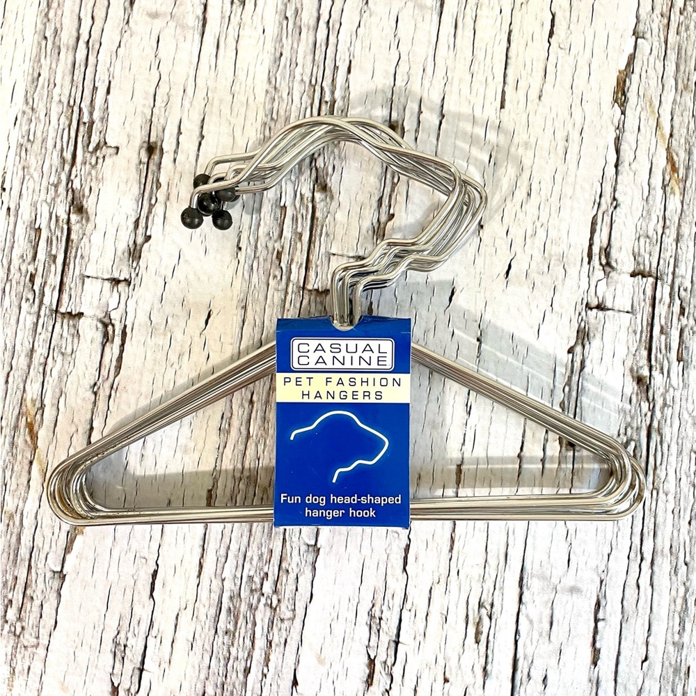 Pet Fashion Hangers ~ Casual Canine Metal Clothes/Coat Hangers ~ New In Package